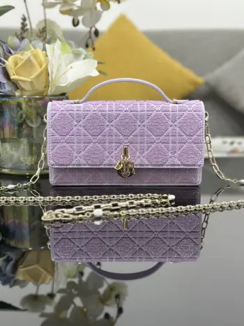 M0997 Embroidered Beaded Chain Bag Women s Crossbody Bag Replica Dior womens bags