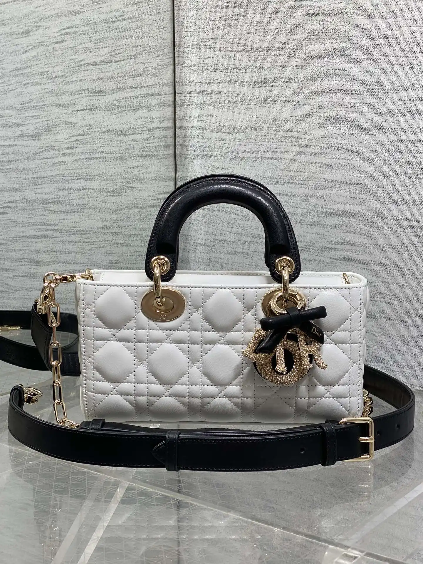 Dior Three-Grid Black and White Bow Diamond Buckle Lady s Crossbody Bag