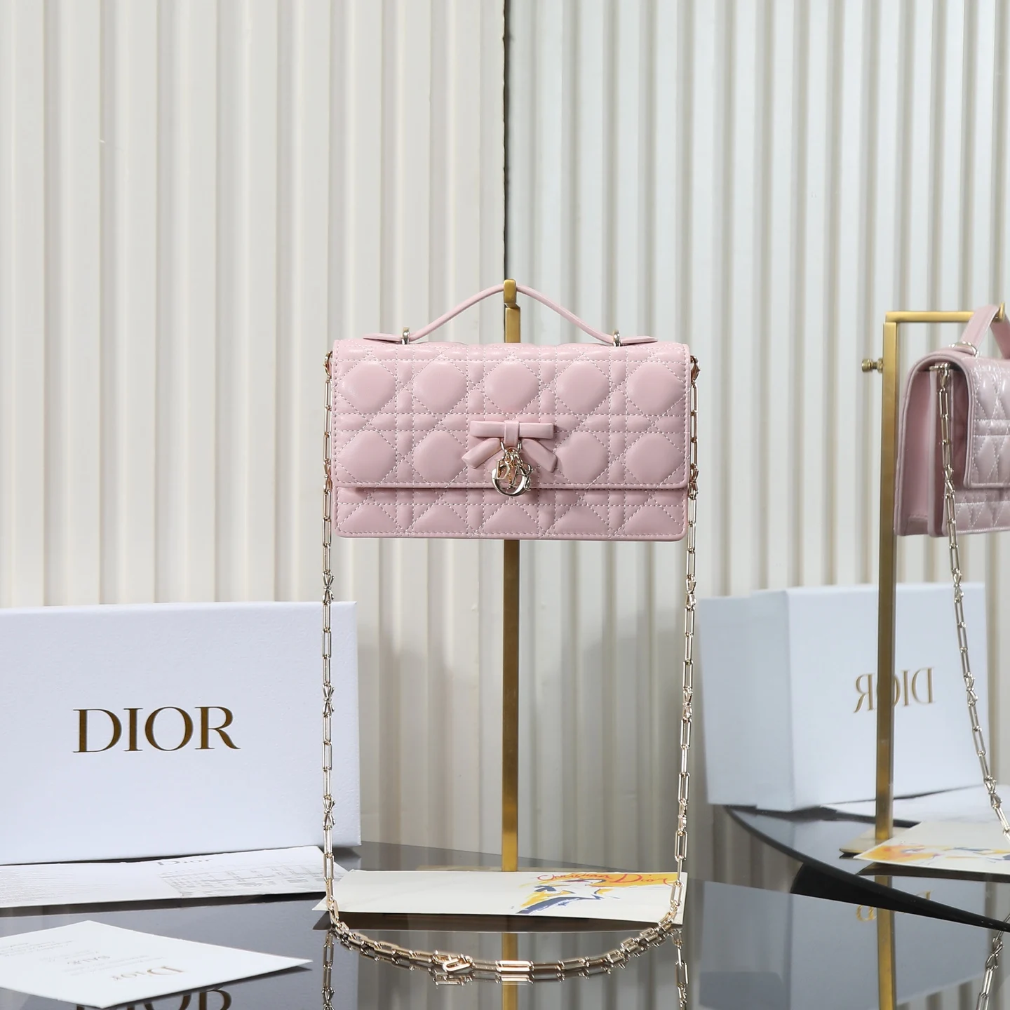 Dior 0984 Latest Butterfly Knot Chain Bag Women s Crossbody Bag Dior 0984 Latest Butterfly Knot Chain Bag Women s Crossbody Bag