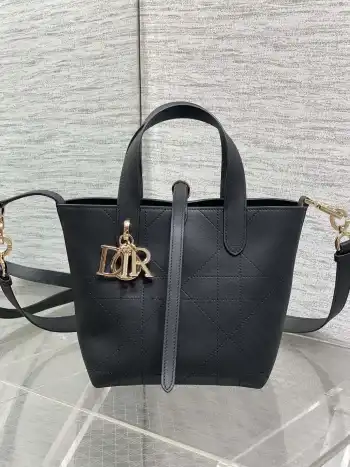 Vertical series small vegetable basket women s crossbody bag Replica Dior womens bags