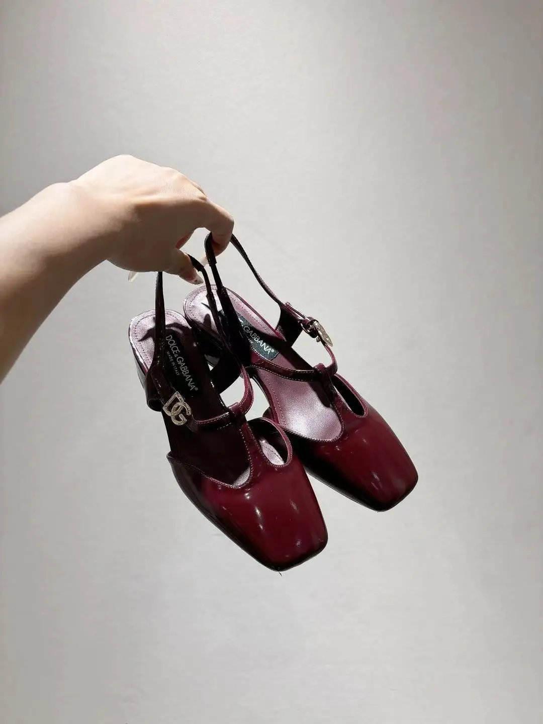 Dolce Gabbana New Style Square Toe Genuine Leather Shoes with Thick Sole for Women Dolce Gabbana New Style Square Toe Genuine Leather Shoes with Thick Sole for Women