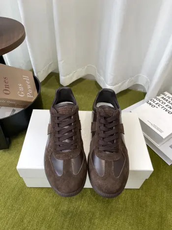 Classic German training shoes, casual sports shoes, couple s sports shoes. Replica Maison Margiela Womens Casual and Sneakers