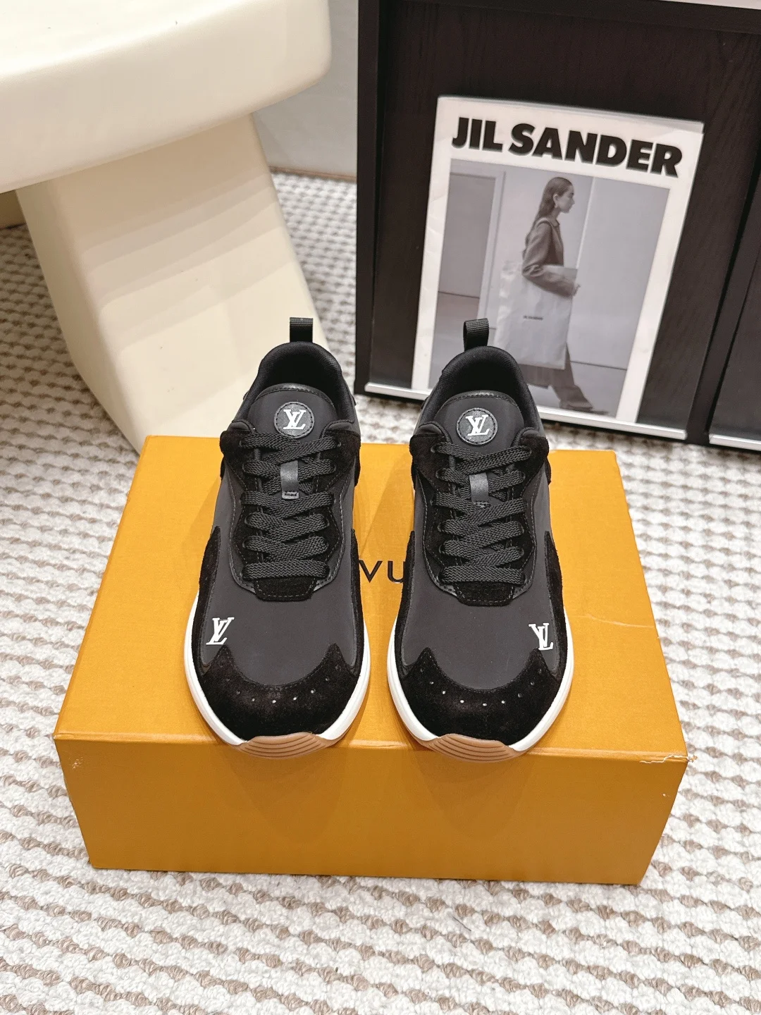 Louis Vuitton High-end suede casual shoes men s sports shoes Louis Vuitton High-end suede casual shoes men s sports shoes