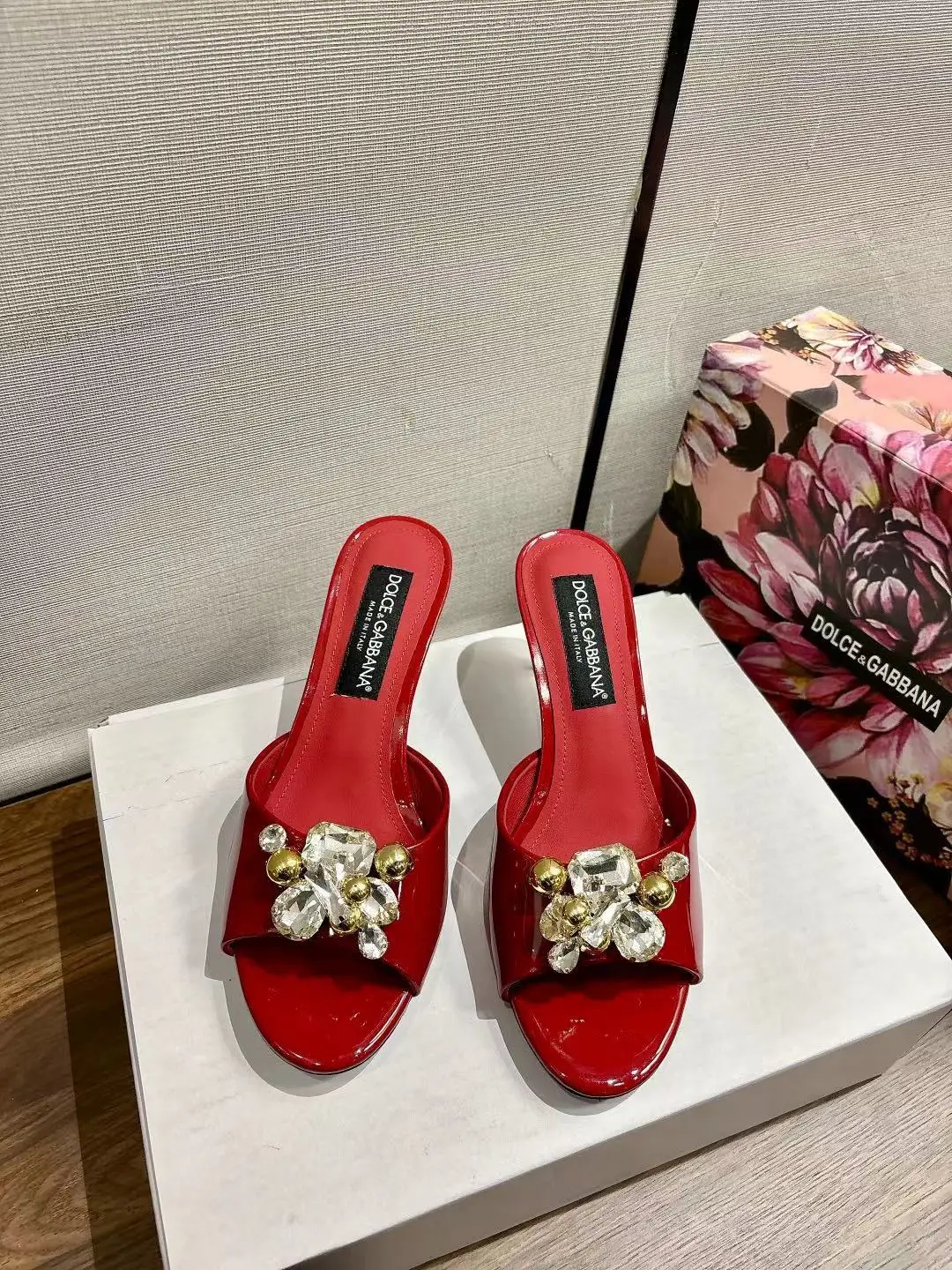 Dolce Gabbana New Original Top Layer Cowhide Fabric Sandals Women s Slippers