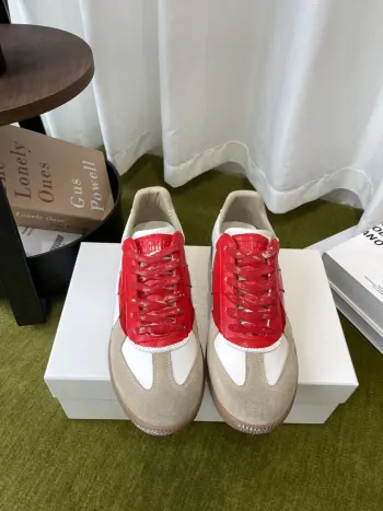 Classic German training shoes, casual sports shoes, couple s sports shoes. Replica Maison Margiela Womens Casual and Sneakers