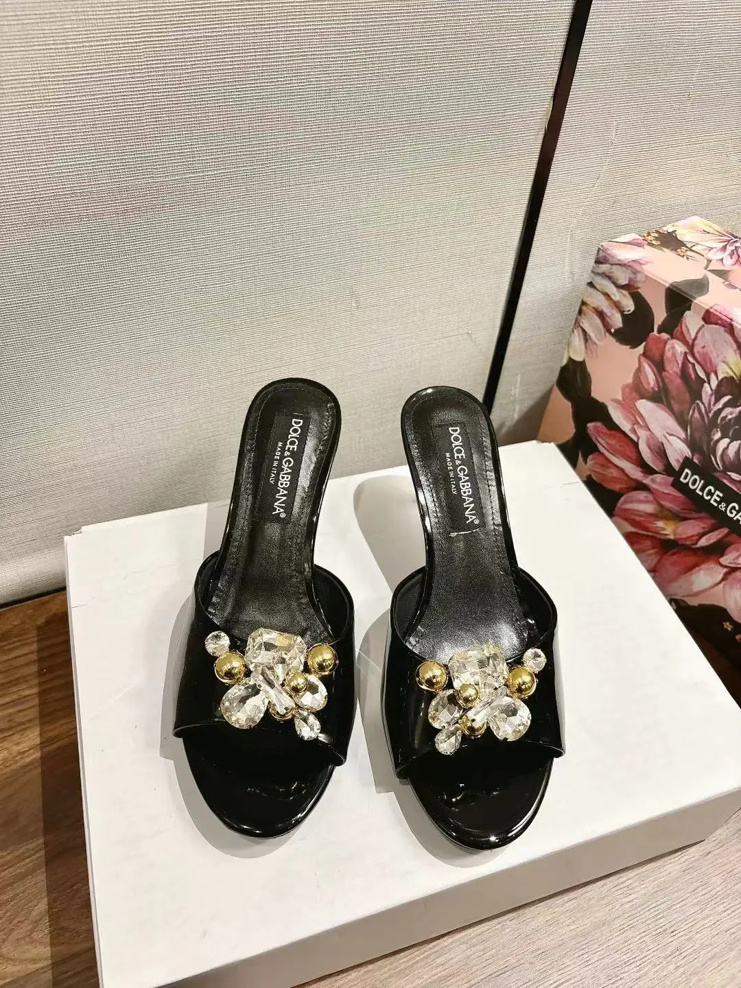 Dolce Gabbana New Original Top Layer Cowhide Fabric Slippers Women s Sandals