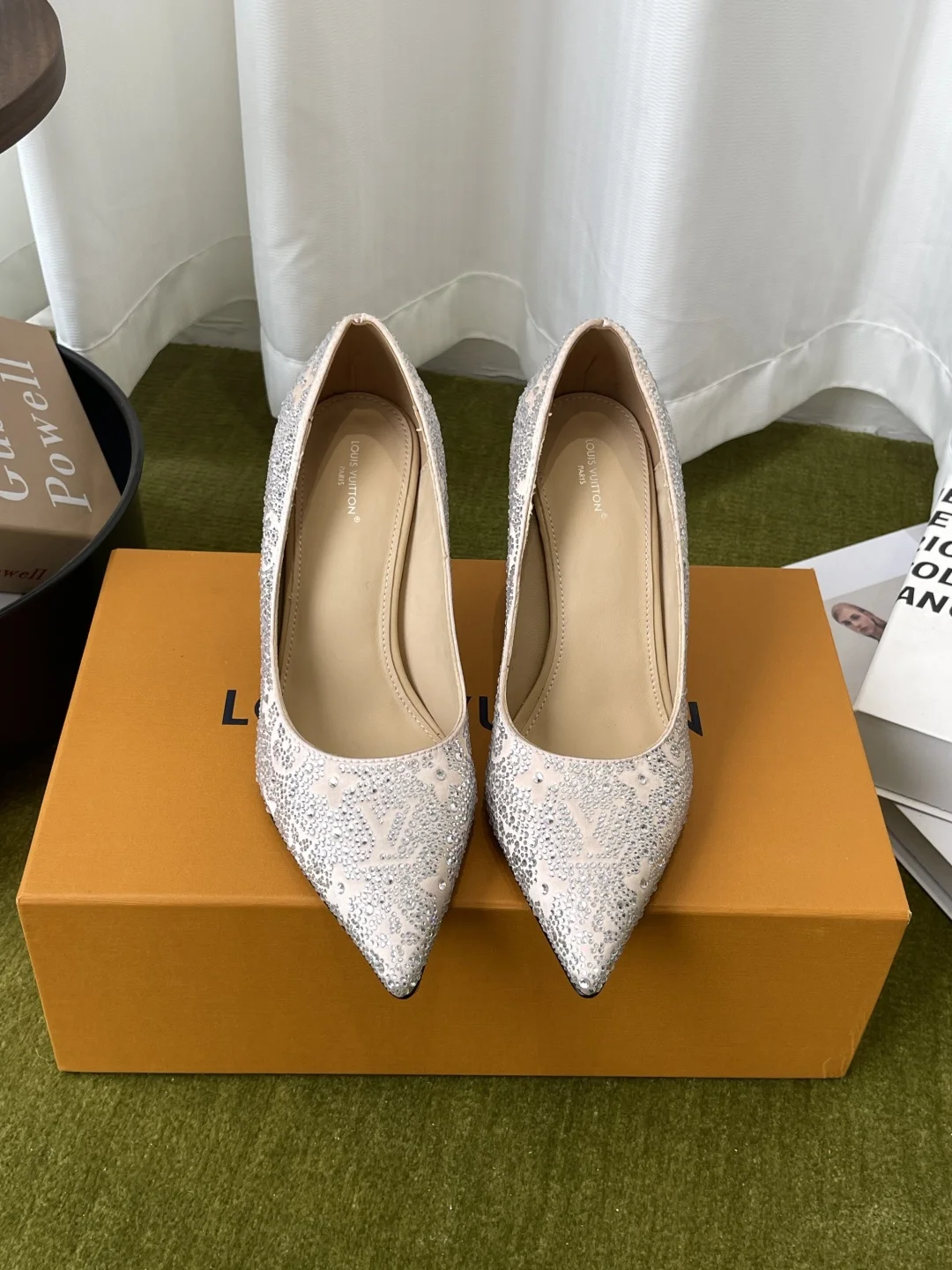 Louis Vuitton Spring Summer New Collection Rhinestone High Heels Women s Flats Louis Vuitton Spring Summer New Collection Rhinestone High Heels Women s Flats