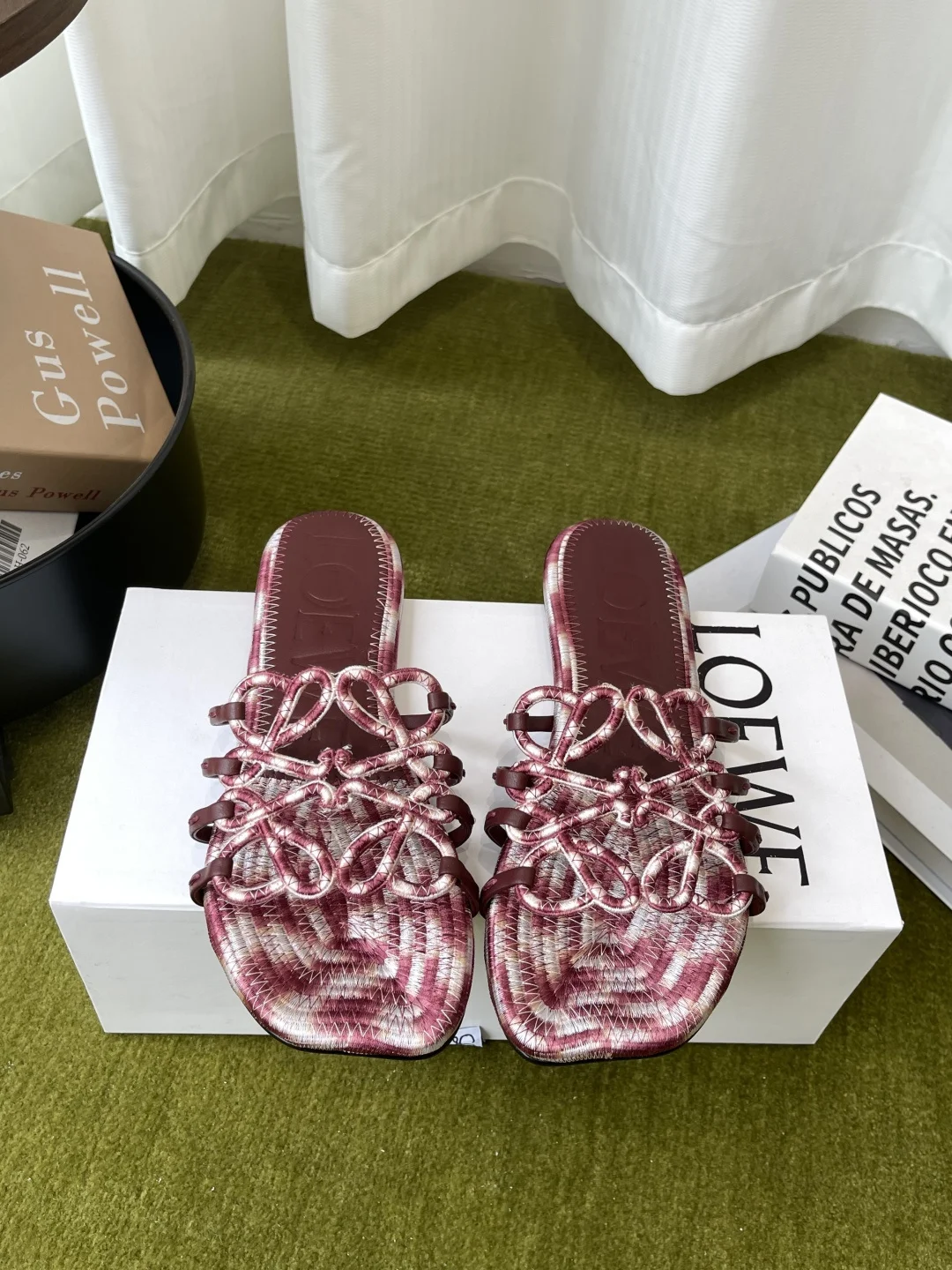 Loewe Spring and summer new slippers women s slippers Loewe Spring and summer new slippers women s slippers