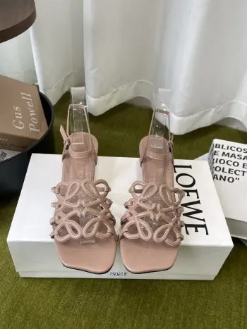Retro-style small high-heeled beach sandals women s sandals Replica Loewe Womens Sandals and Slides