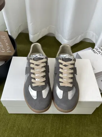 Classic German training shoes, casual sports shoes, couple s sports shoes. Replica Maison Margiela Womens Casual and Sneakers