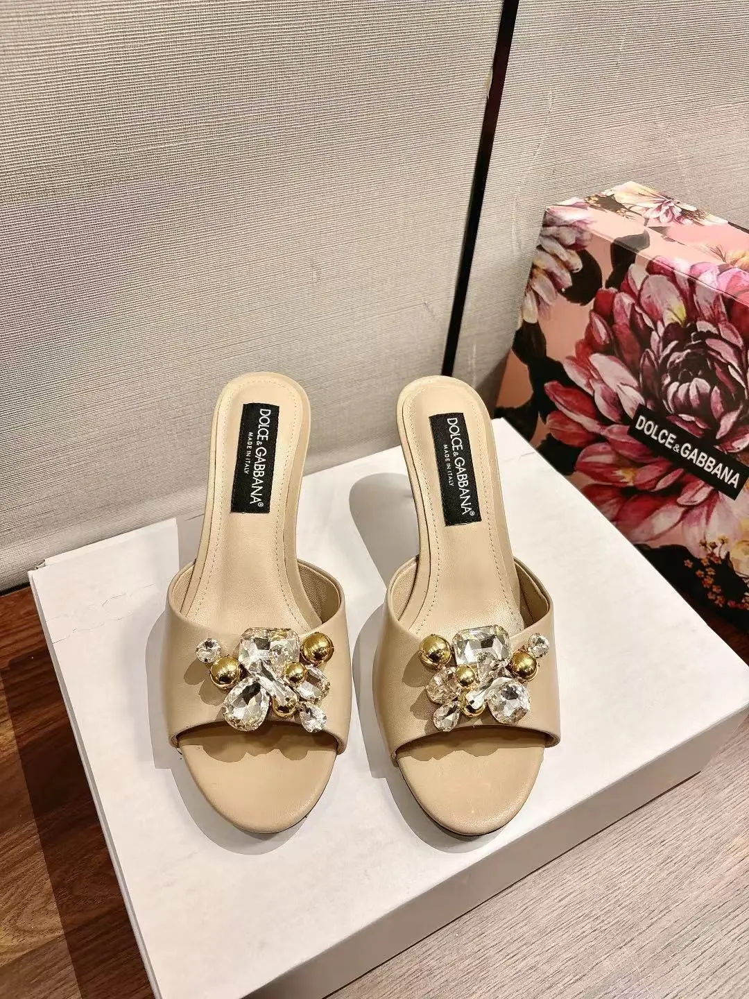 Dolce Gabbana New Original Top Layer Cowhide Fabric Slippers Women s Sandals