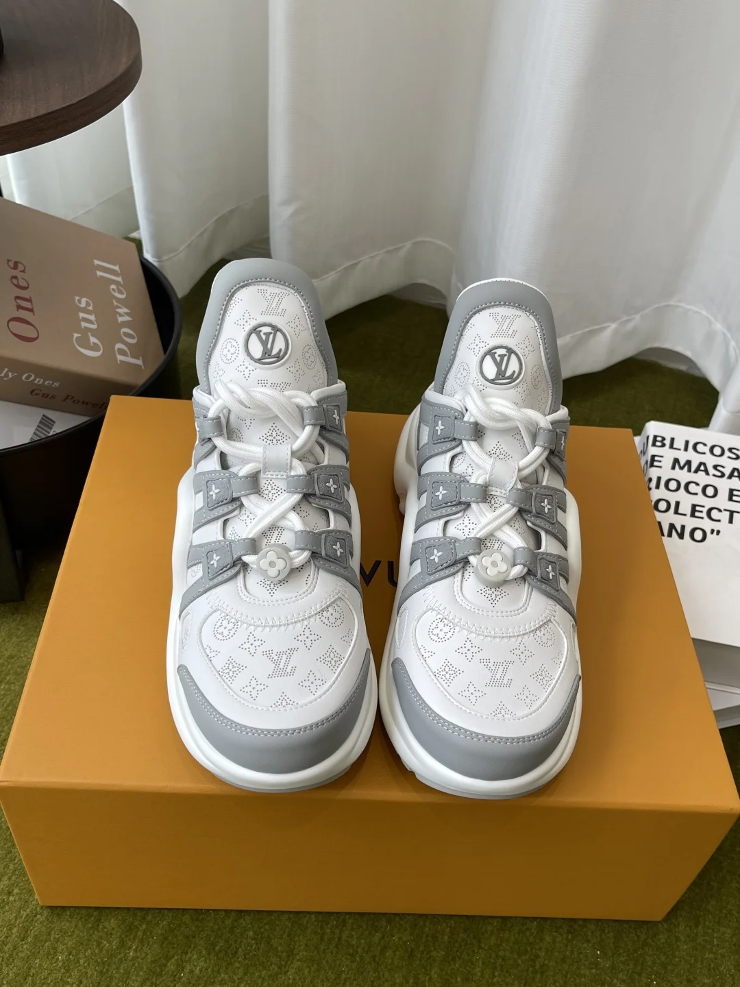 Louis Vuitton Arch bridge bottom casual thick-soled lace-up dad shoes women s sports shoes