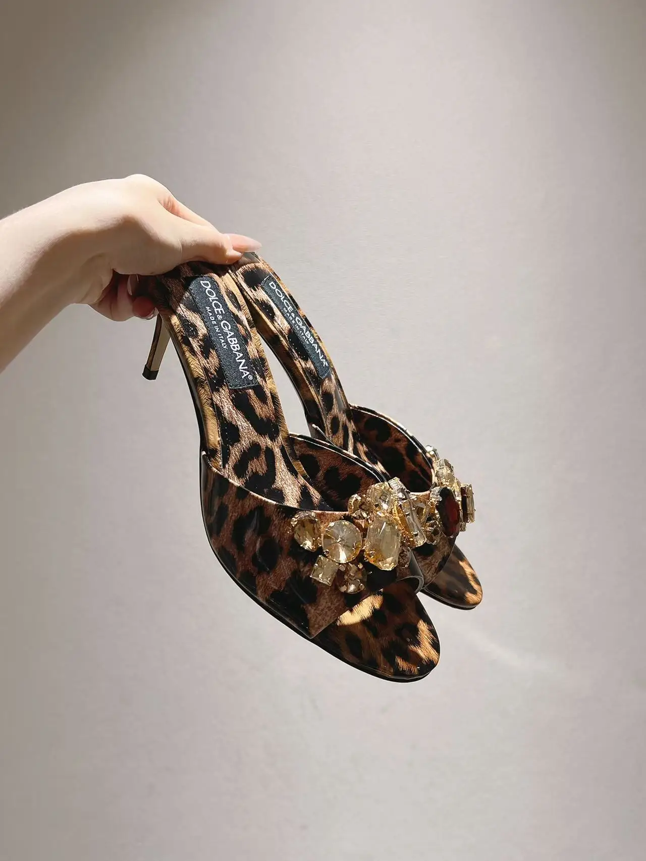 Dolce Gabbana New Original Top Layer Cowhide Fabric Slippers Women s Sandals