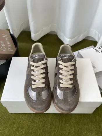 Classic German training shoes, casual sports shoes, couple s sports shoes. Replica Maison Margiela Womens Casual and Sneakers