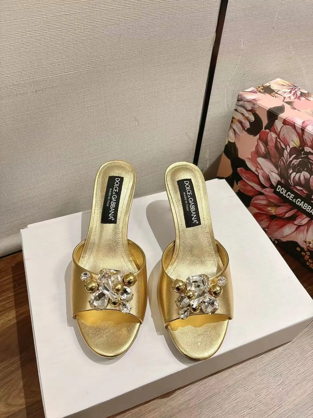 Dolce Gabbana New Original Top Layer Cowhide Fabric Sandals Women s Slippers