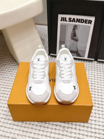 High-end suede casual shoes men s sports shoes Replica Louis Vuitton Mens Sneakers