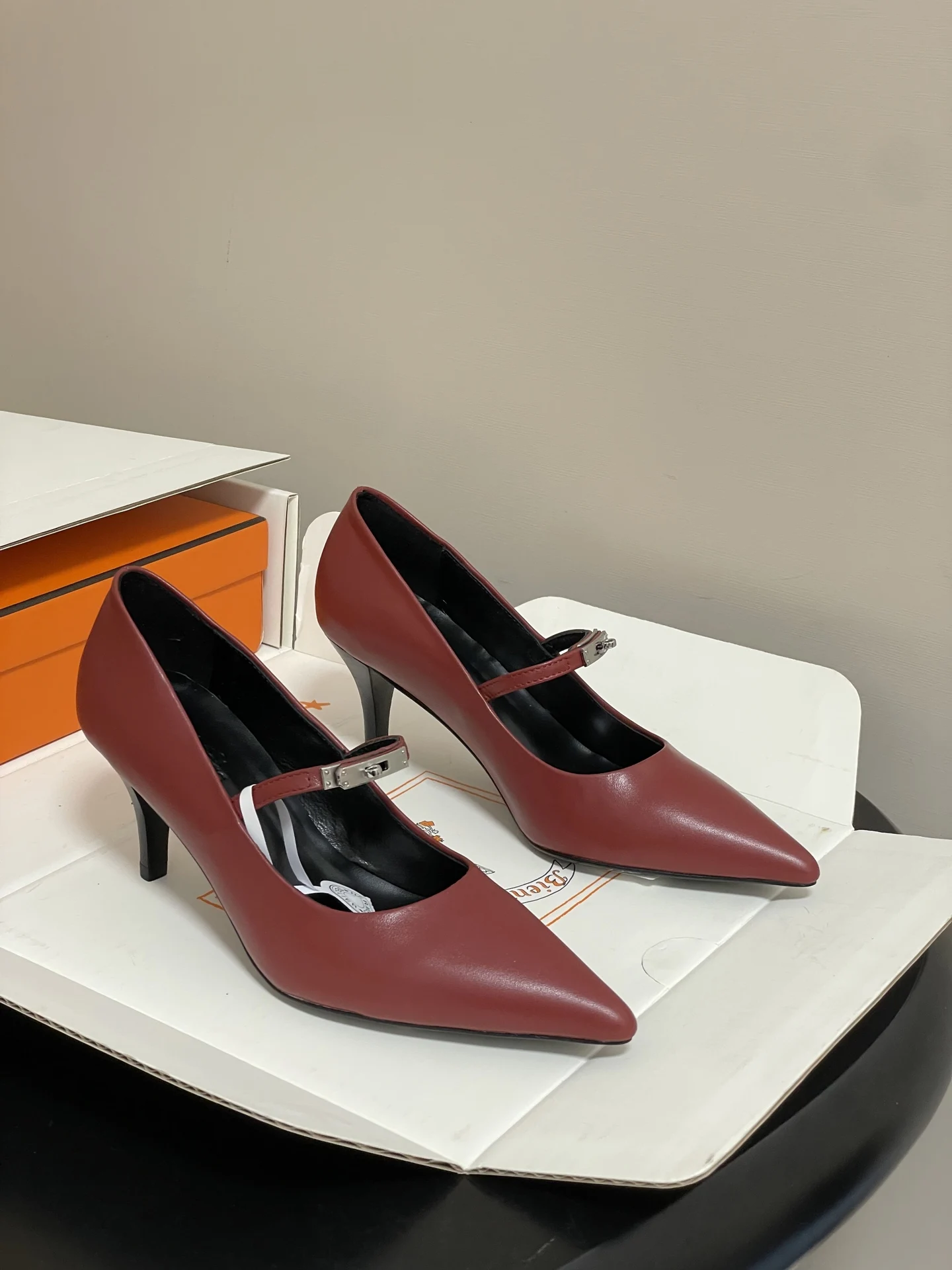 Hermes Pointed Toe Kitten Heel Series Women s High Heels Hermes Pointed Toe Kitten Heel Series Women s High Heels