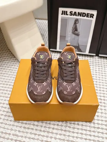 High-end suede casual shoes men s sports shoes Replica Louis Vuitton Mens Sneakers