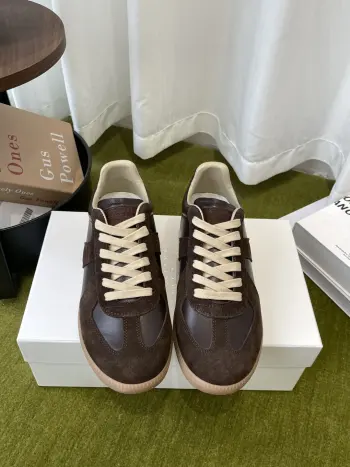 Classic German training shoes, casual sports shoes, couple s sports shoes. Replica Maison Margiela Womens Casual and Sneakers