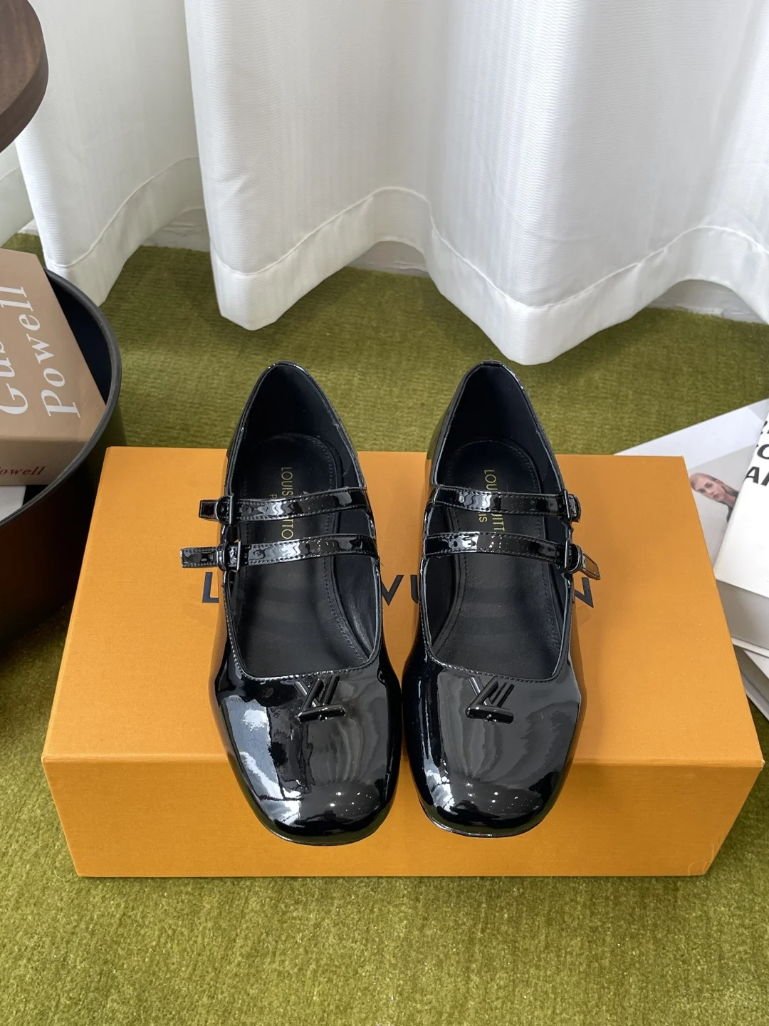 Louis Vuitton Spring Summer Latest Style Mary Jane Flats Women s Flat Shoes