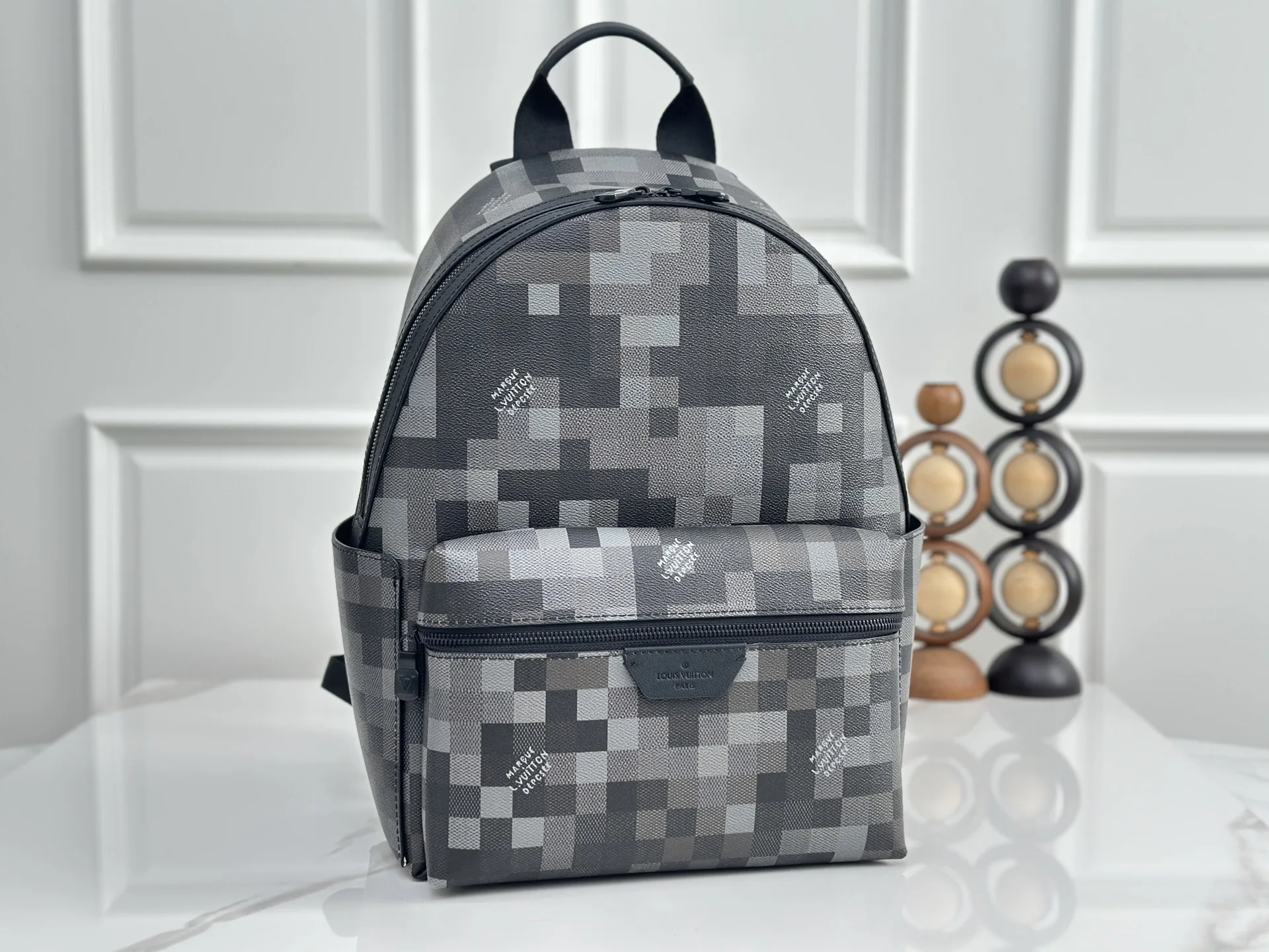 Louis Vuitton M28789 embossed cowhide leather backpack