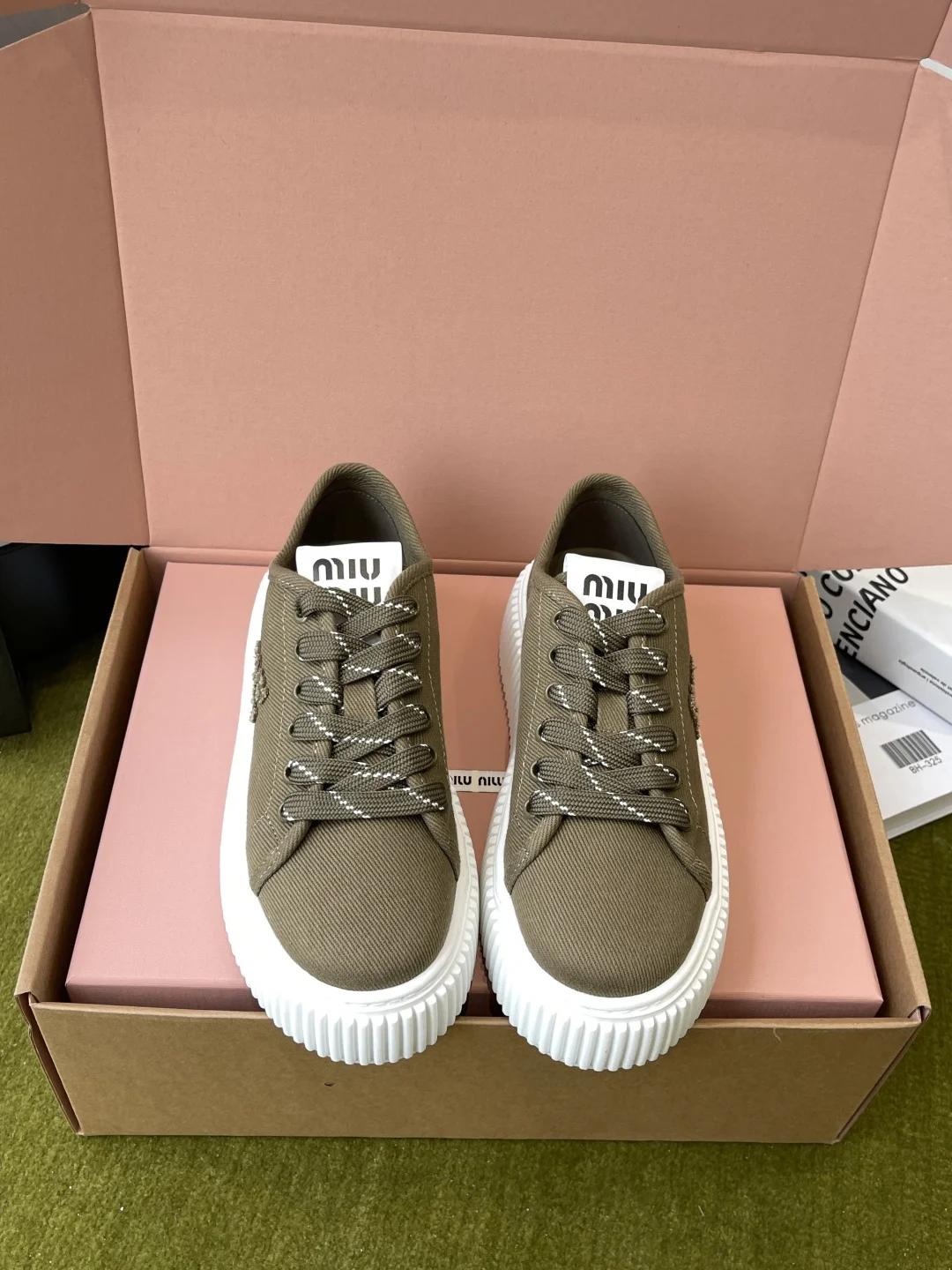 MIU MIU Spring and summer new mesh biscuit thick-soled shoes women s casual shoes
