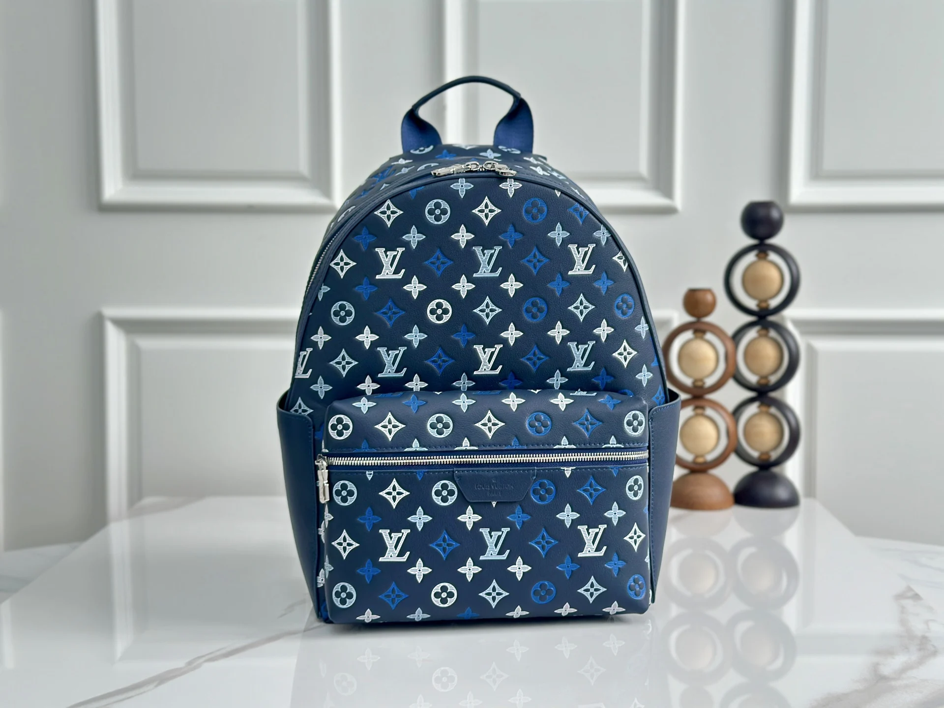 Louis Vuitton M28575 embossed cowhide leather backpack dual-use backpack Louis Vuitton M28575 embossed cowhide leather backpack dual-use backpack