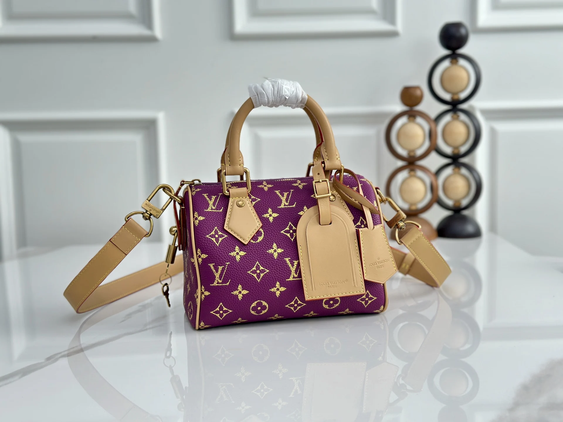 Louis Vuitton M28088 Cowhide Pattern Handbag Women s Crossbody Bag Louis Vuitton M28088 Cowhide Pattern Handbag Women s Crossbody Bag