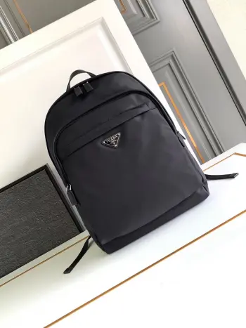 2VZ048 New Style Backpack Backpack Replica Prada backpacks