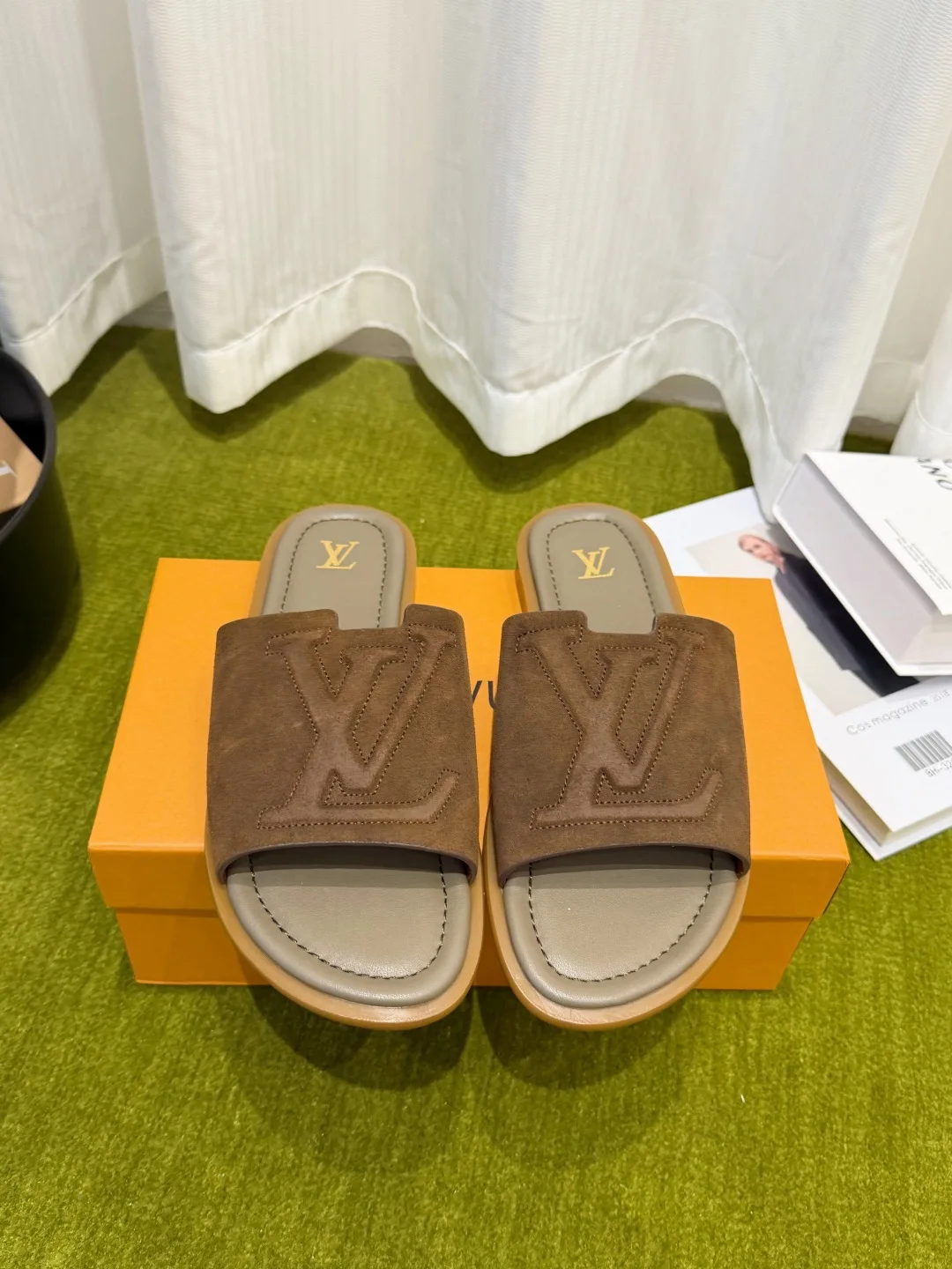 Louis Vuitton Spring and summer new style slippers men s sandals