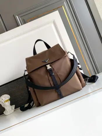 2VZ118 New Style Backpack Backpack Replica Prada backpacks