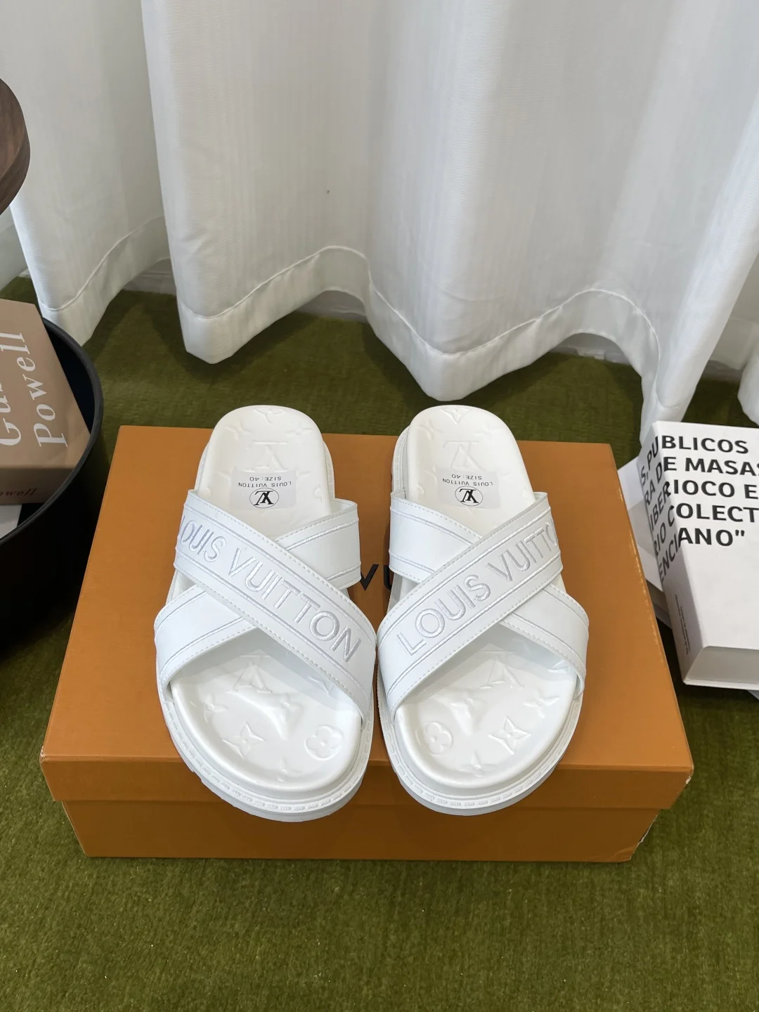 Louis Vuitton Spring and summer new style slippers men s sandals