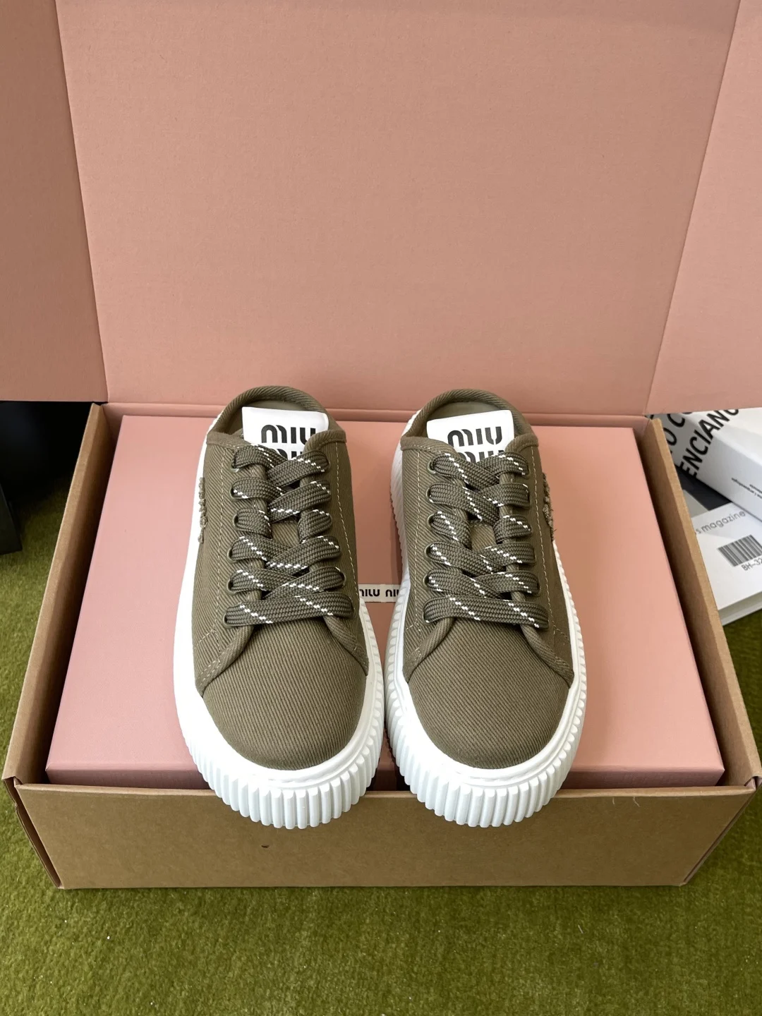 MIU MIU Spring and summer new mesh biscuit thick-soled shoes women s casual shoes