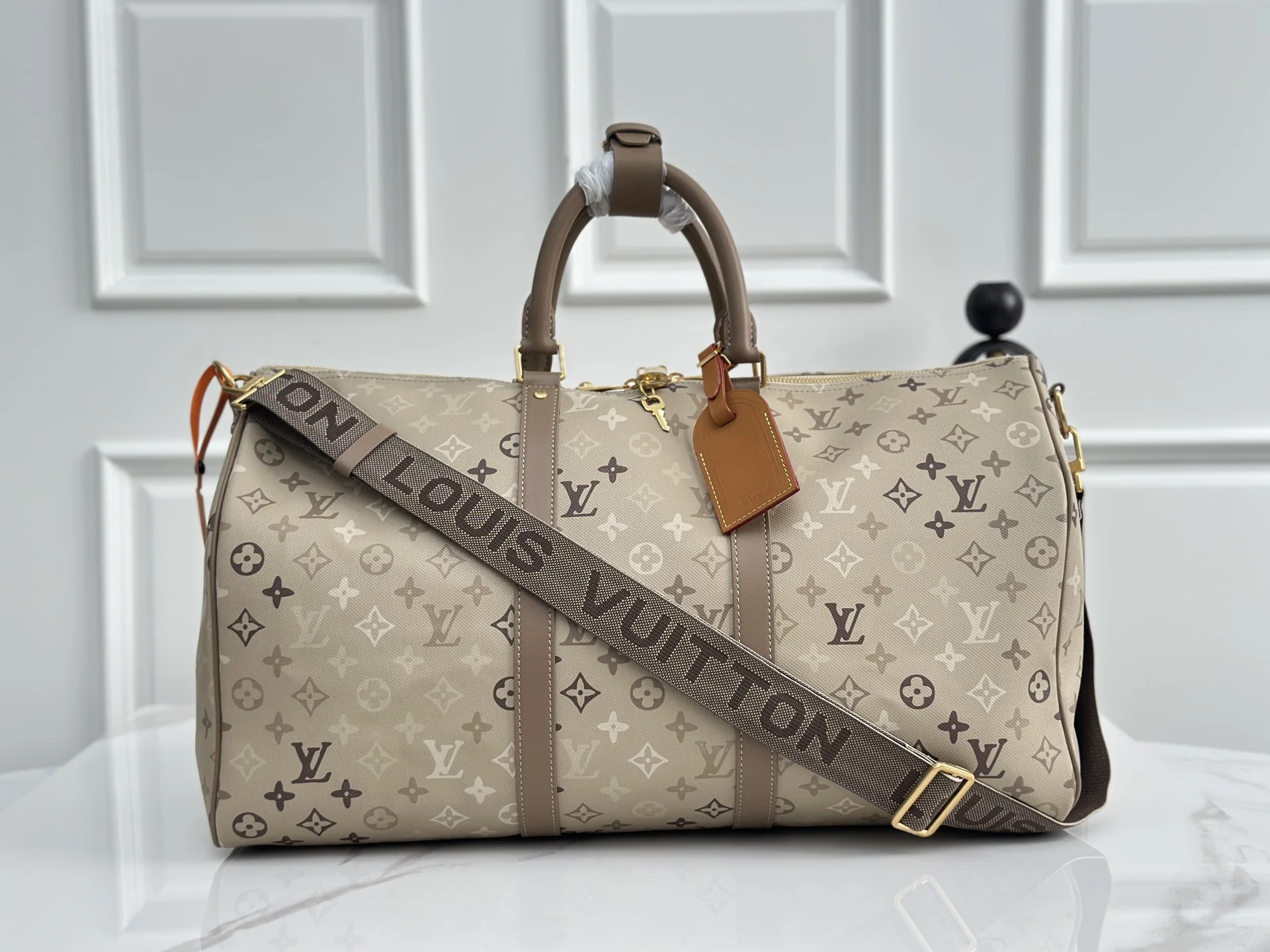 Louis Vuitton M29159 Apricot Gradient Travel Bag Louis Vuitton M29159 Apricot Gradient Travel Bag