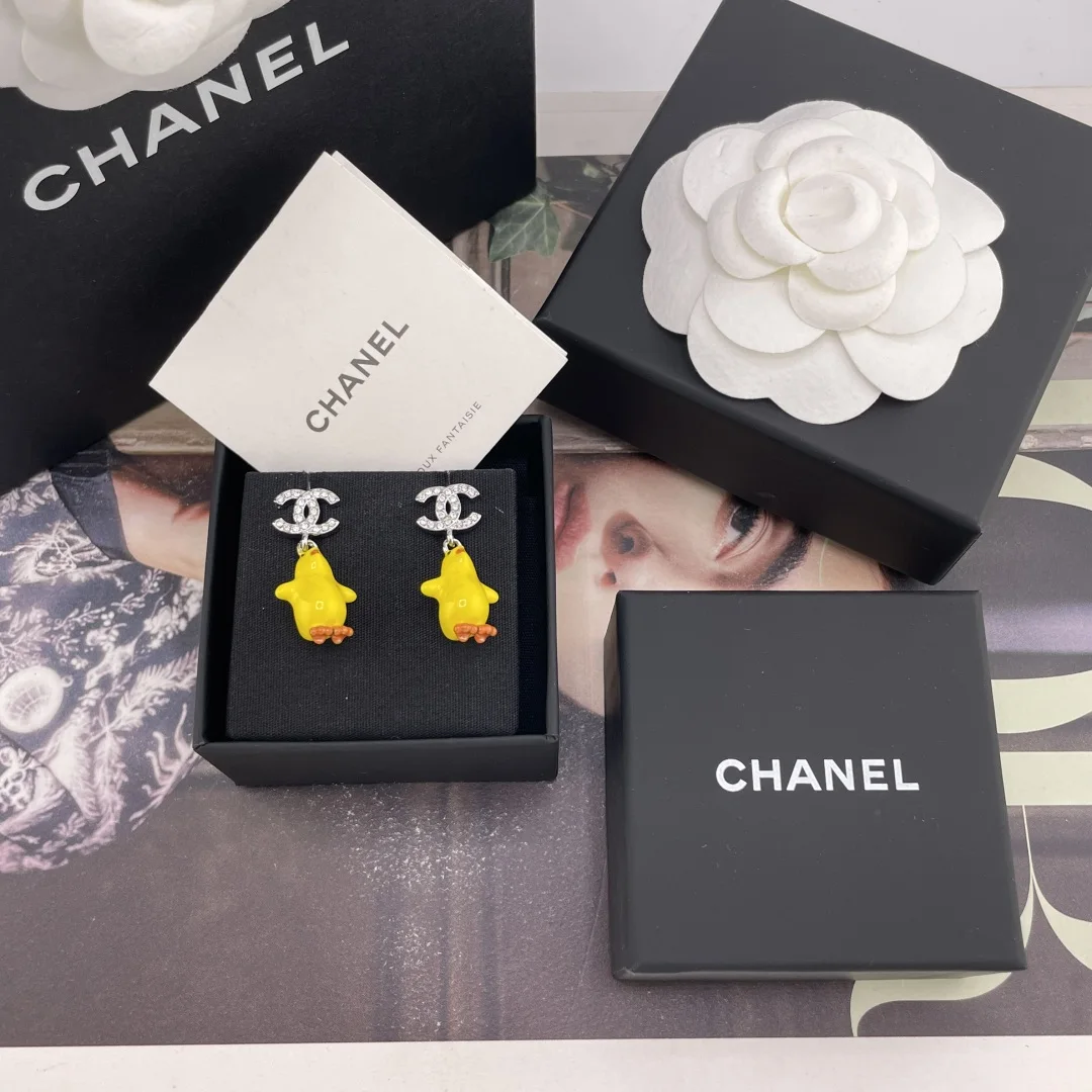 Chanel 216863 Silver C Hanging Little Yellow Chicken Earrings Chanel 216863 Silver C Hanging Little Yellow Chicken Earrings