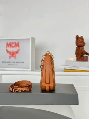 MWHCATA11CO001 小号半月包腋下斜挎包 女士斜挎包高仿MCM女包