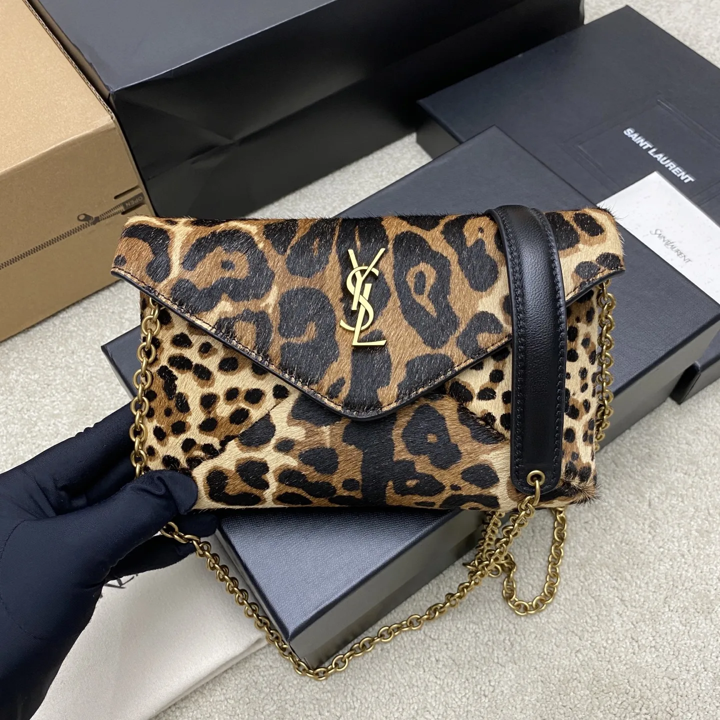 SAINT LAURENT 829271 Horsehair Leopard Print Envelope Bag Women s Crossbody Bag