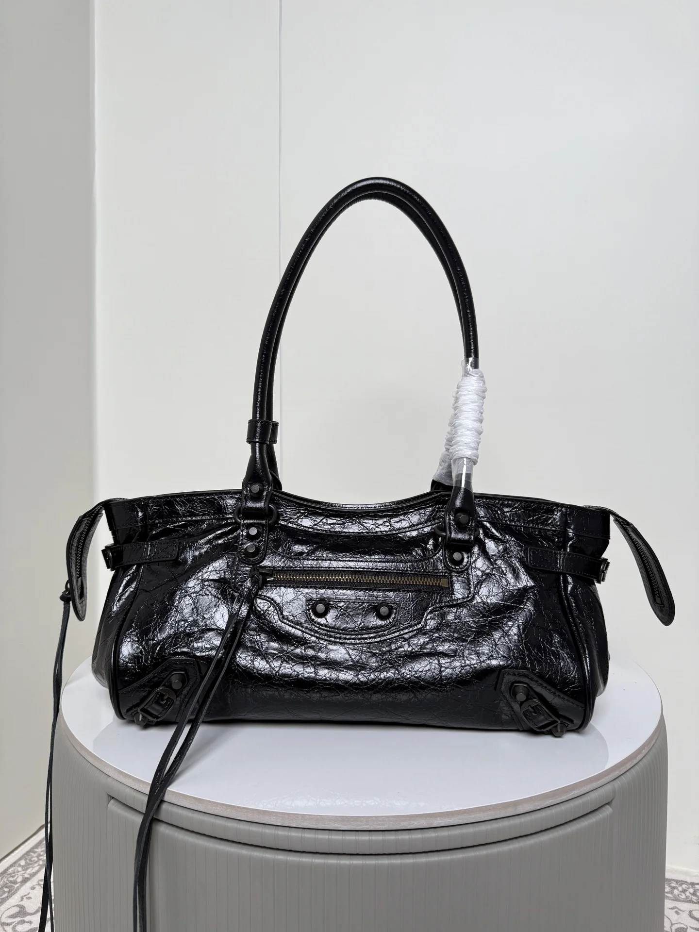 Balenciaga 188013 Horizontal Motorcycle Bag Women s Shoulder Bag Balenciaga 188013 Horizontal Motorcycle Bag Women s Shoulder Bag
