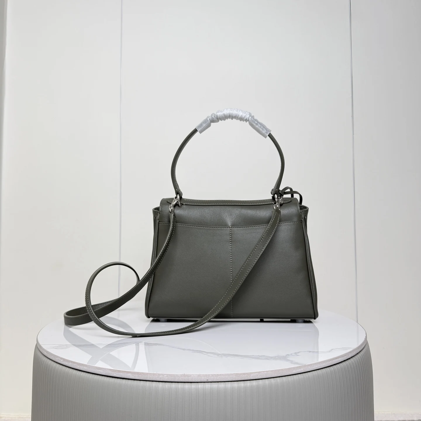 Balenciaga 188008 oil wax leather large silhouette bag women s crossbody bag