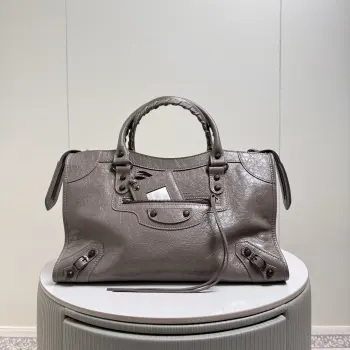 188110 Pleated Leather New Motorcycle Bag Women s Crossbody Bag Replica Balenciaga womens bags