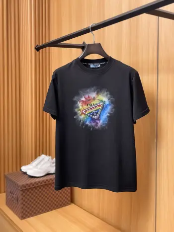 New Short Sleeve Round Neck T-Shirt Men s T-Shirt Replica Prada Tshirts and Polos