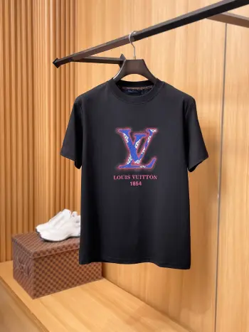 New Short Sleeve Round Neck T-Shirt Men s T-Shirt Replica Louis Vuitton Tshirts and Polos