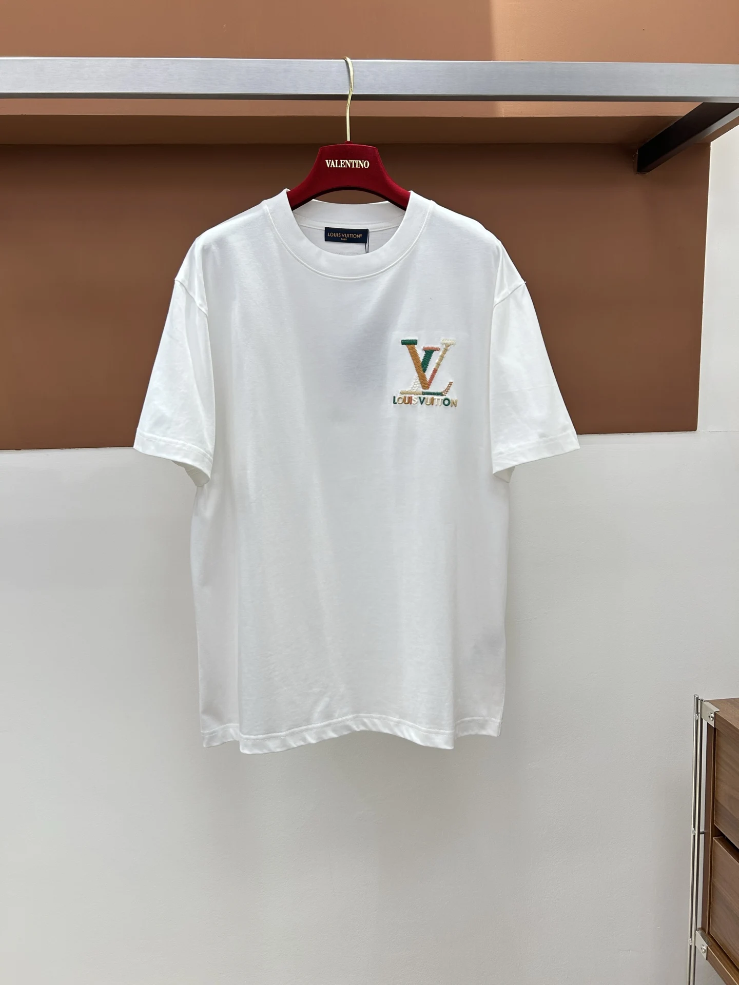LV 最新款短袖圆领T恤 LV 最新款短袖圆领T恤
