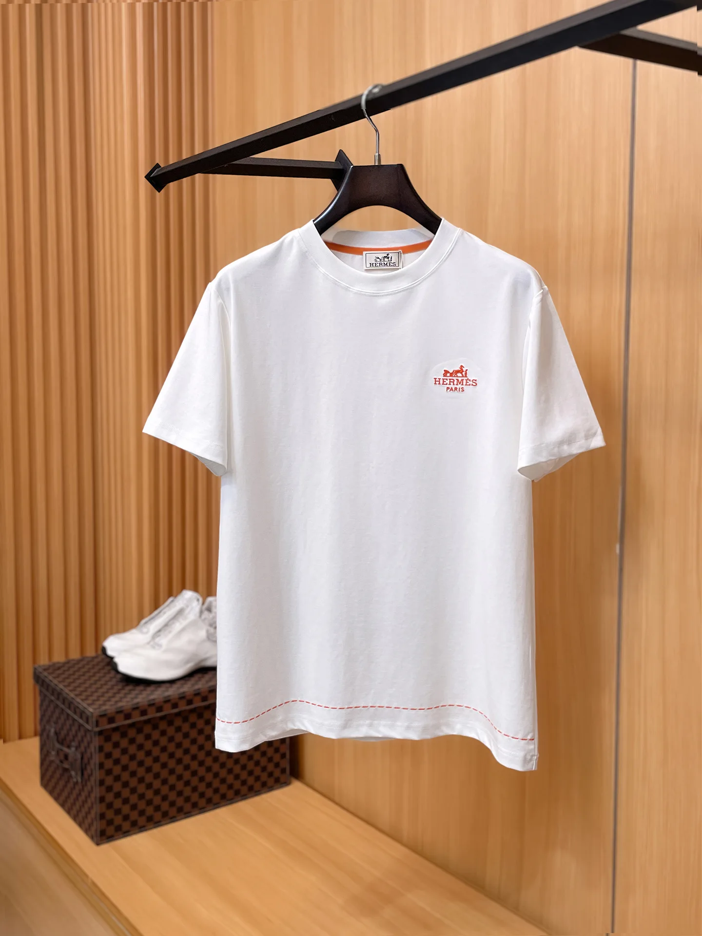 Hermes New Short Sleeve Round Neck T-Shirt Men s T-Shirt Hermes New Short Sleeve Round Neck T-Shirt Men s T-Shirt