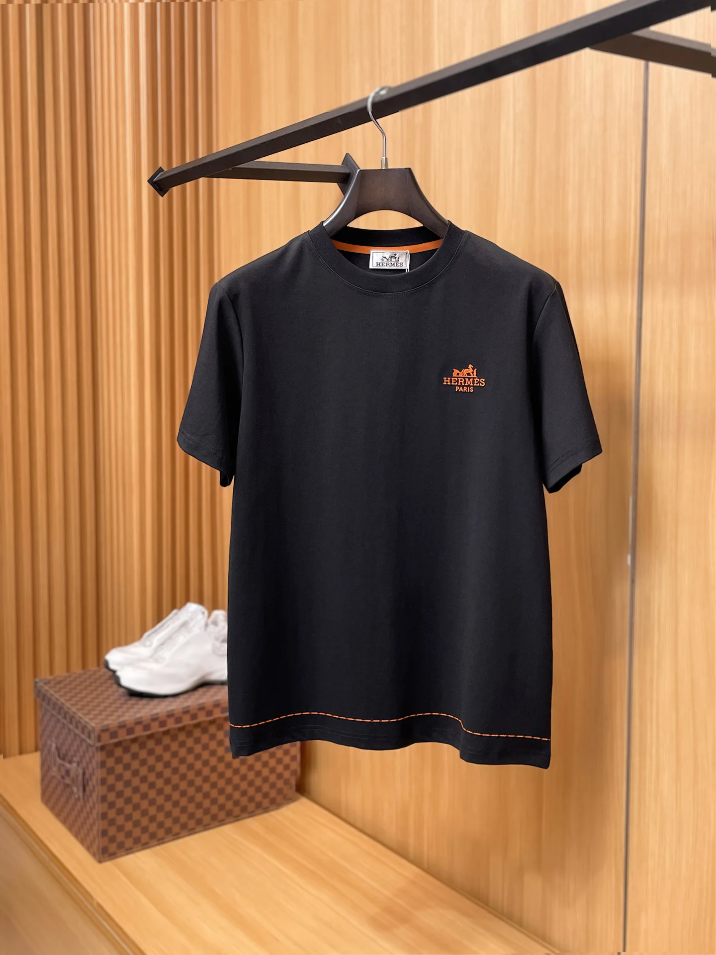 Hermes New Short Sleeve Round Neck T-Shirt Men s T-Shirt Hermes New Short Sleeve Round Neck T-Shirt Men s T-Shirt