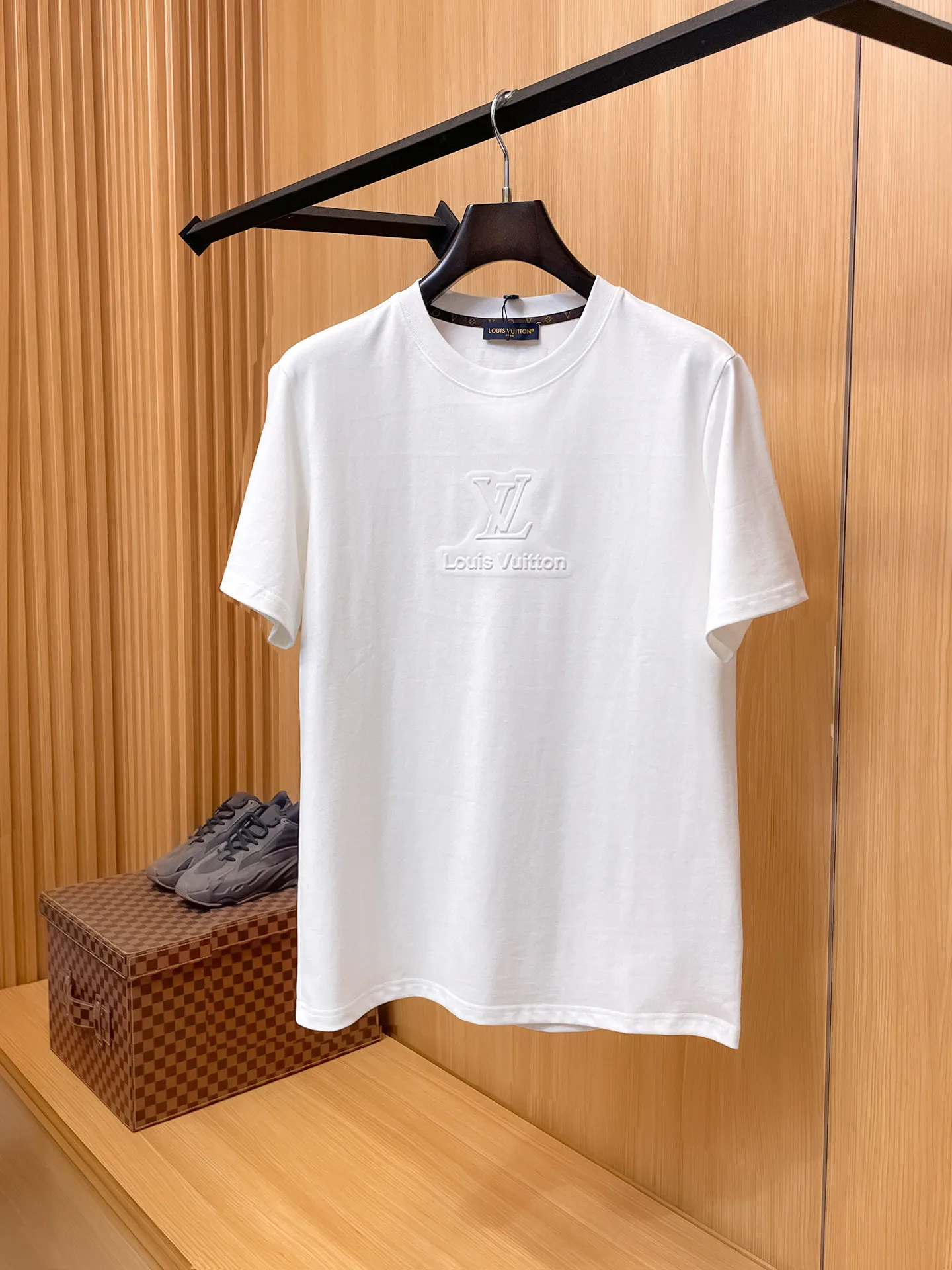 Louis Vuitton New Short Sleeve Round Neck T-Shirt Men s T-Shirt