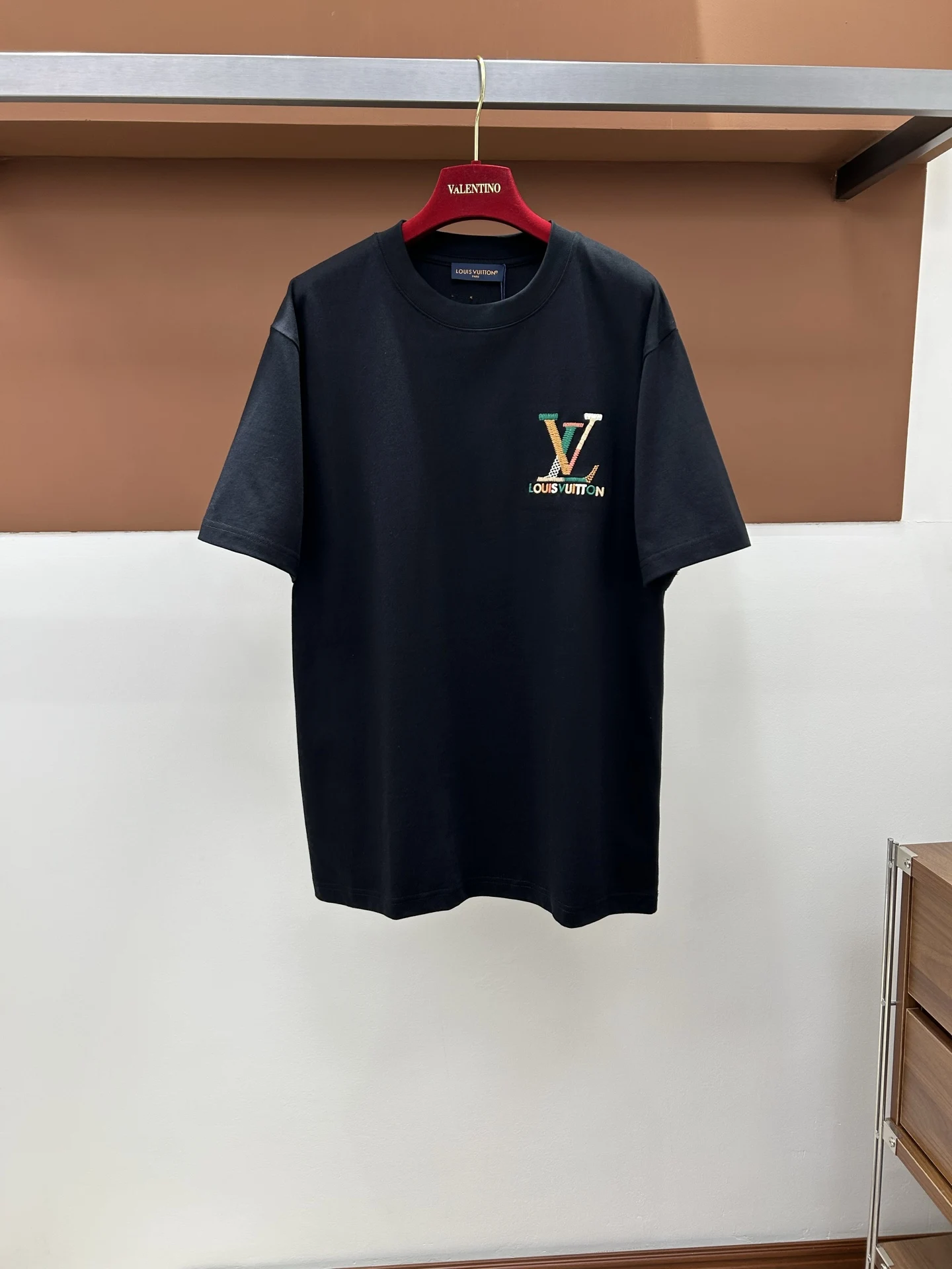 LV 最新款短袖圆领T恤 LV 最新款短袖圆领T恤