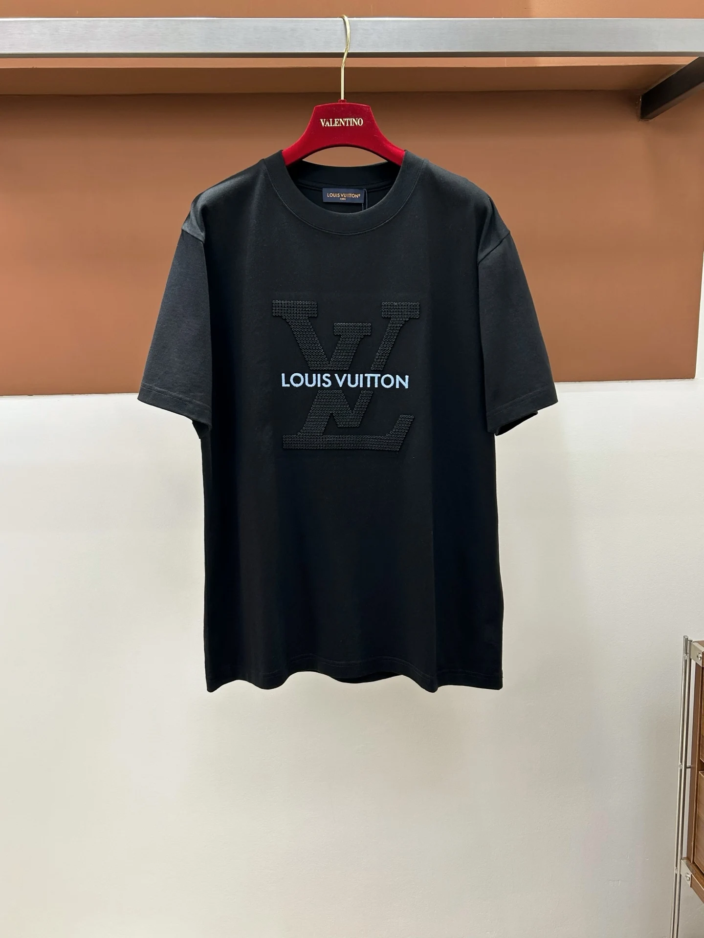 LV 最新款短袖圆领T恤 LV 最新款短袖圆领T恤