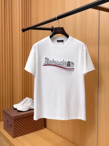 New Short Sleeve Round Neck T-Shirt Men s T-Shirt Replica Balenciaga Tshirts and Polos