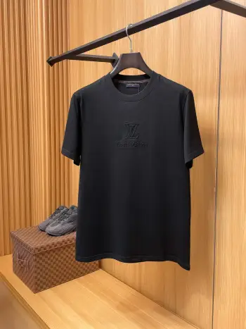 New Short Sleeve Round Neck T-Shirt Men s T-Shirt Replica Louis Vuitton Tshirts and Polos